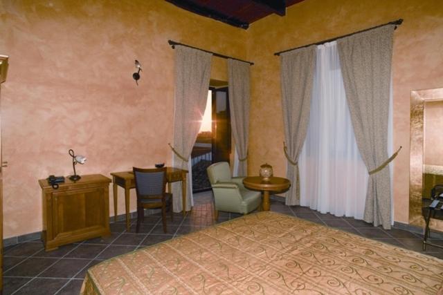 Hotel Palazzo Marzano Briatico Room photo